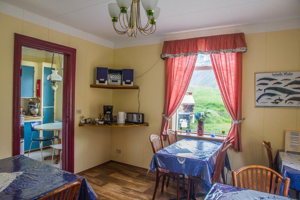Korpudalur Hi Hostel Flateyri Εξωτερικό φωτογραφία