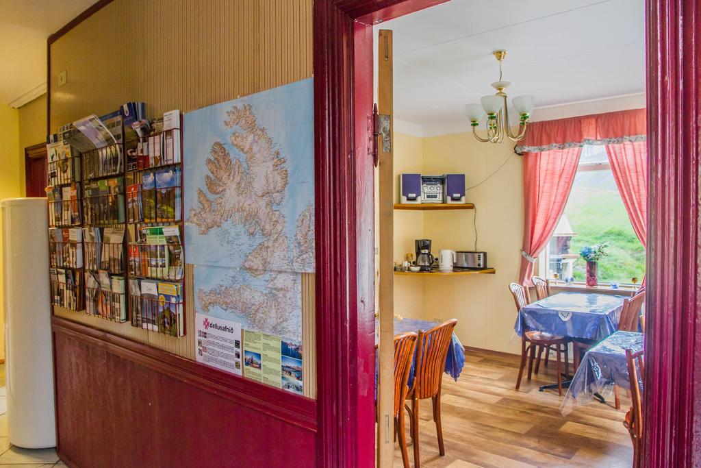 Korpudalur Hi Hostel Flateyri Εξωτερικό φωτογραφία